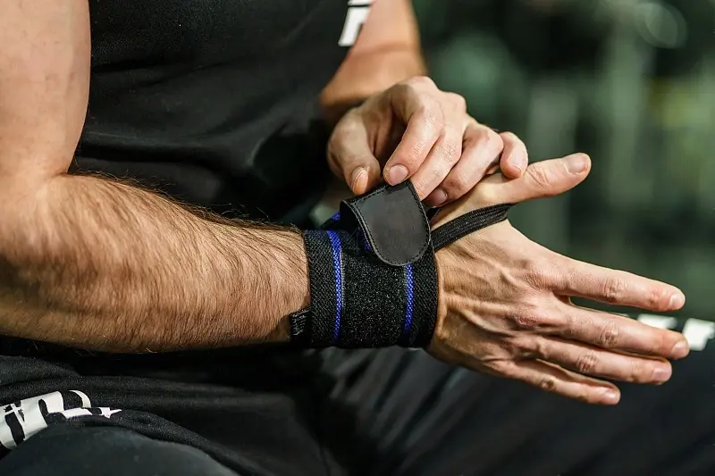 From Badminton to Weightlifting! Wholesale Sports Wrist Supports: 5 Scenario Selection Strategies